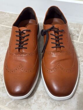 Wolf & Shepherd Men's Crossover Wingtip Oxford In Honey l White Color (Sz 12).